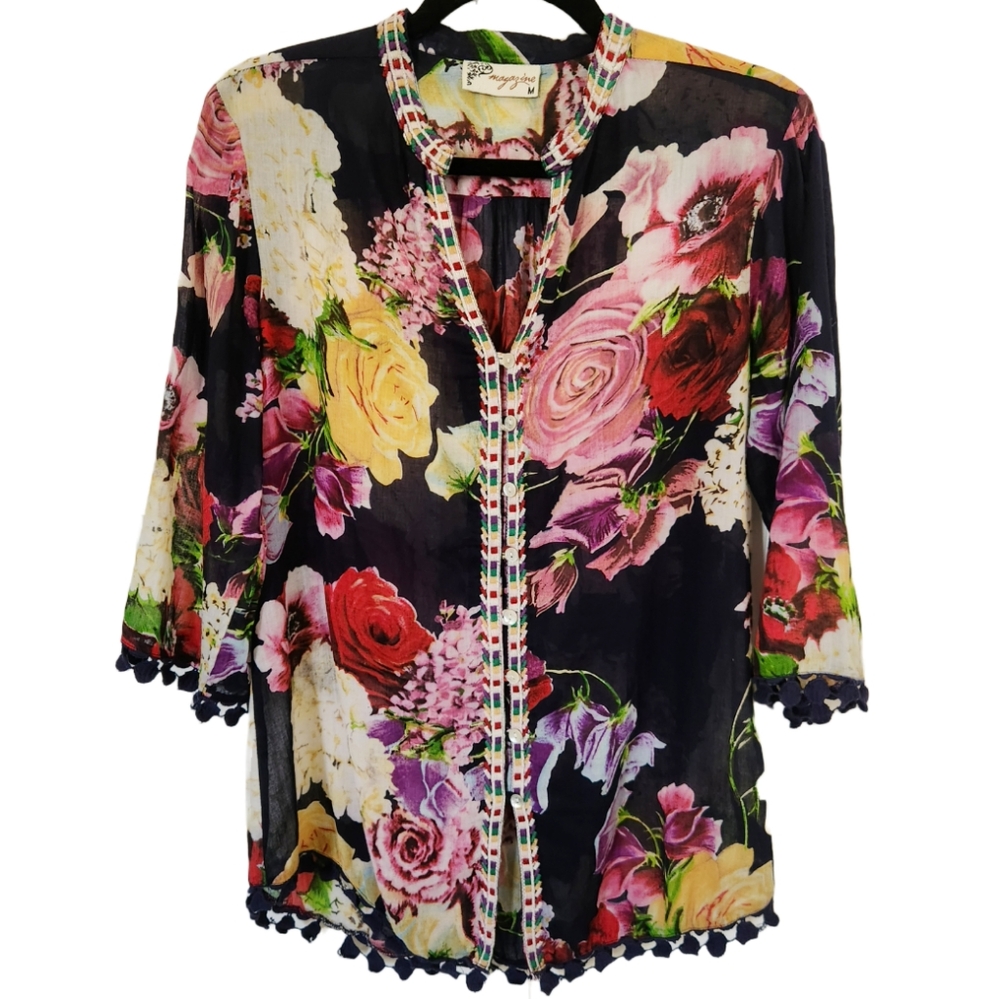 Magazine Floral Multi-color 3/4 Sleeve Top (M) Navy Blue